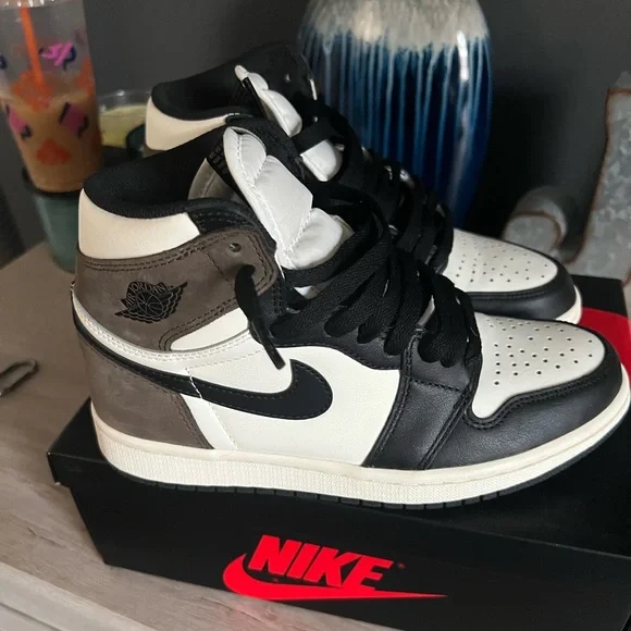 Jordan | Shoes | Air Jordan S Retro High Og Worn Once Brand  display picture 1